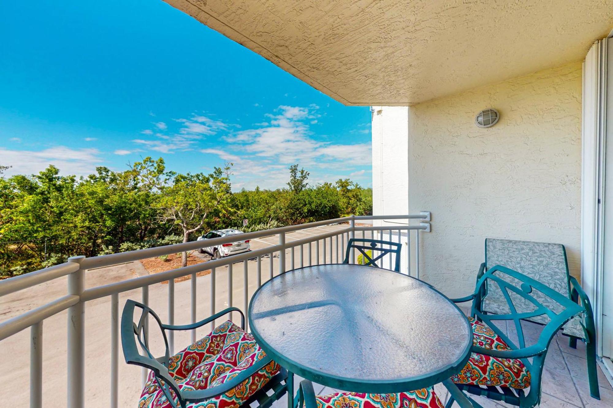 Sunrise Suites Dominican Suite #110 キーウェスト 部屋 写真