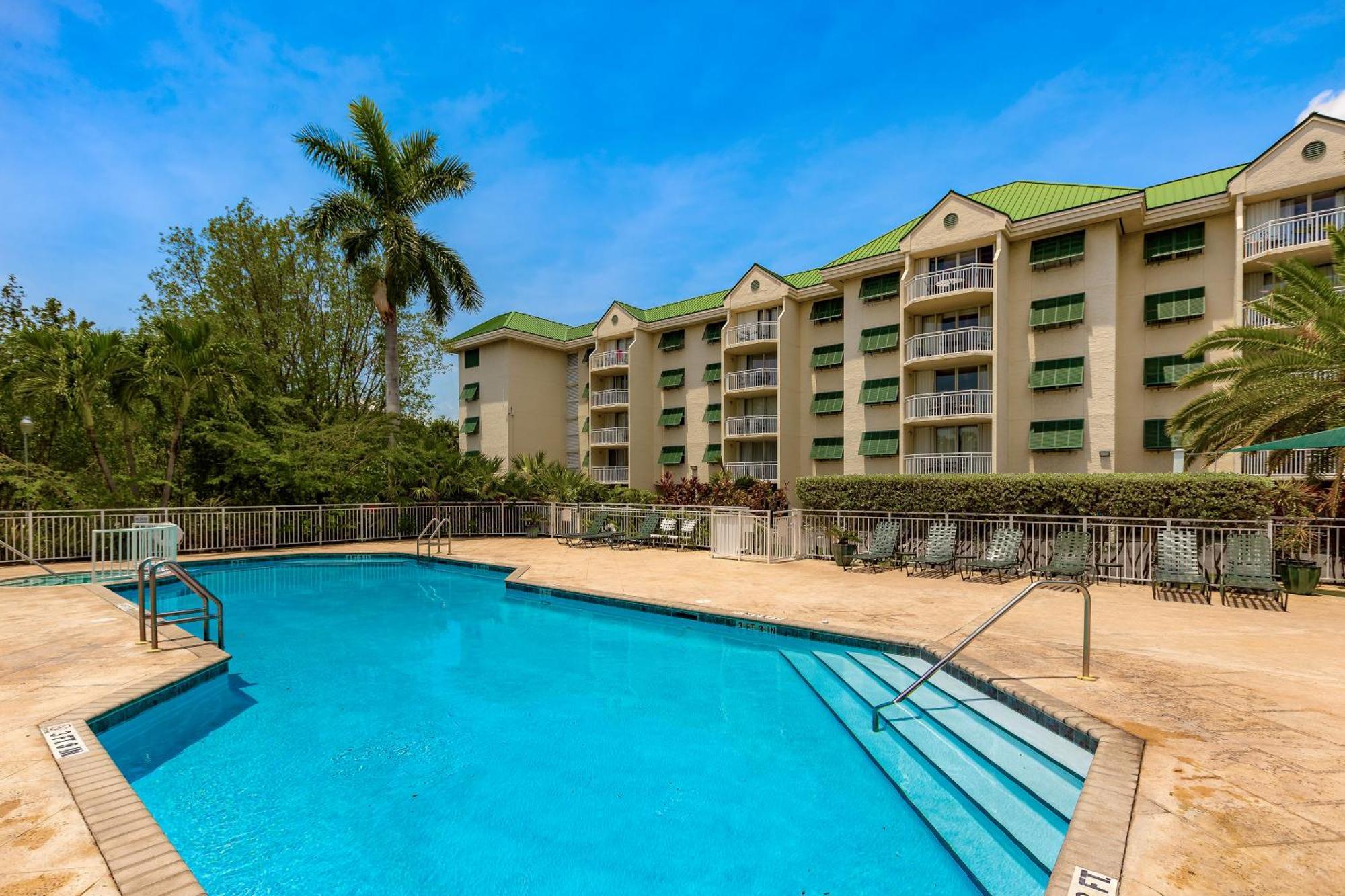 Sunrise Suites Dominican Suite #110 キーウェスト 部屋 写真