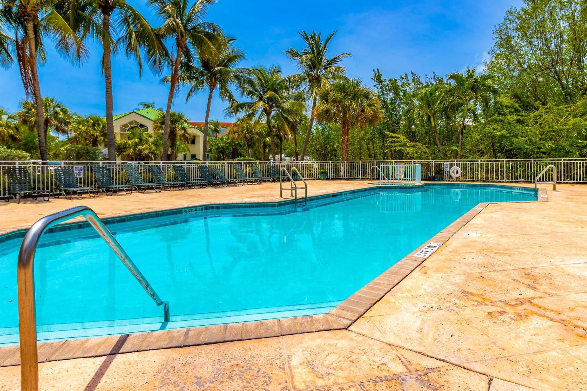 Sunrise Suites Dominican Suite #110 キーウェスト 部屋 写真
